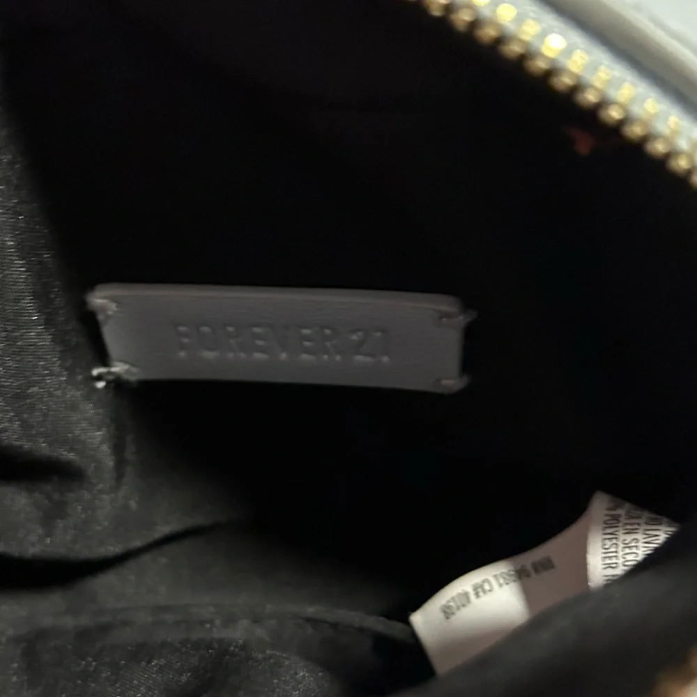 Purse - Picture 5 of 5